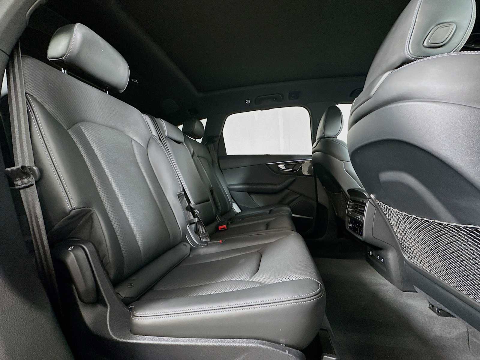 Used 2025 Audi Q7 3.0T Prestige w/ Prestige Package image 28