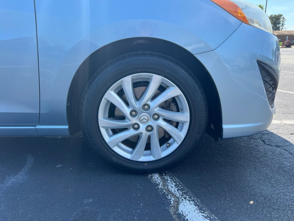 Used 2012 MAZDA MAZDA5 Sport FWD image 29