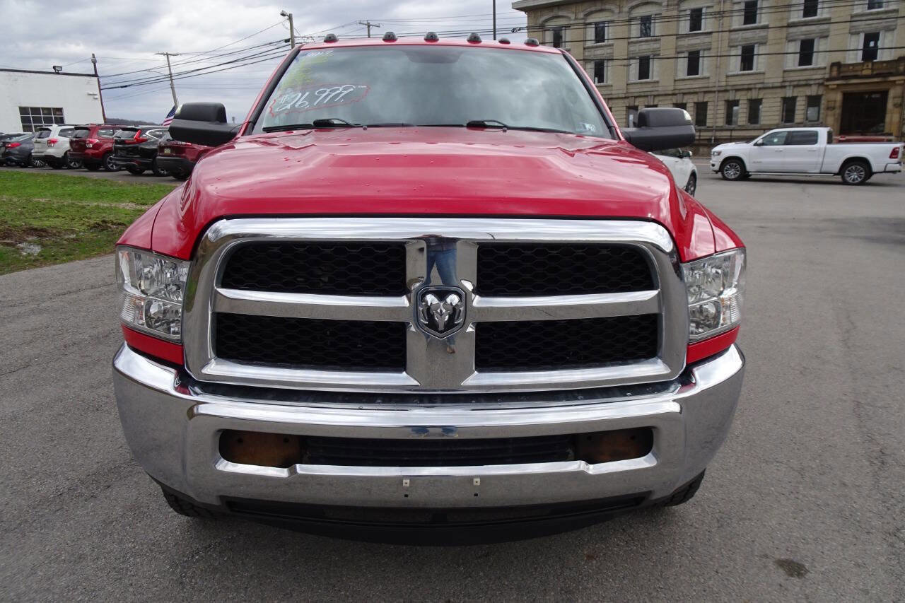 Used 2017 RAM 2500 Tradesman w/ Chrome Appearance Group image 3