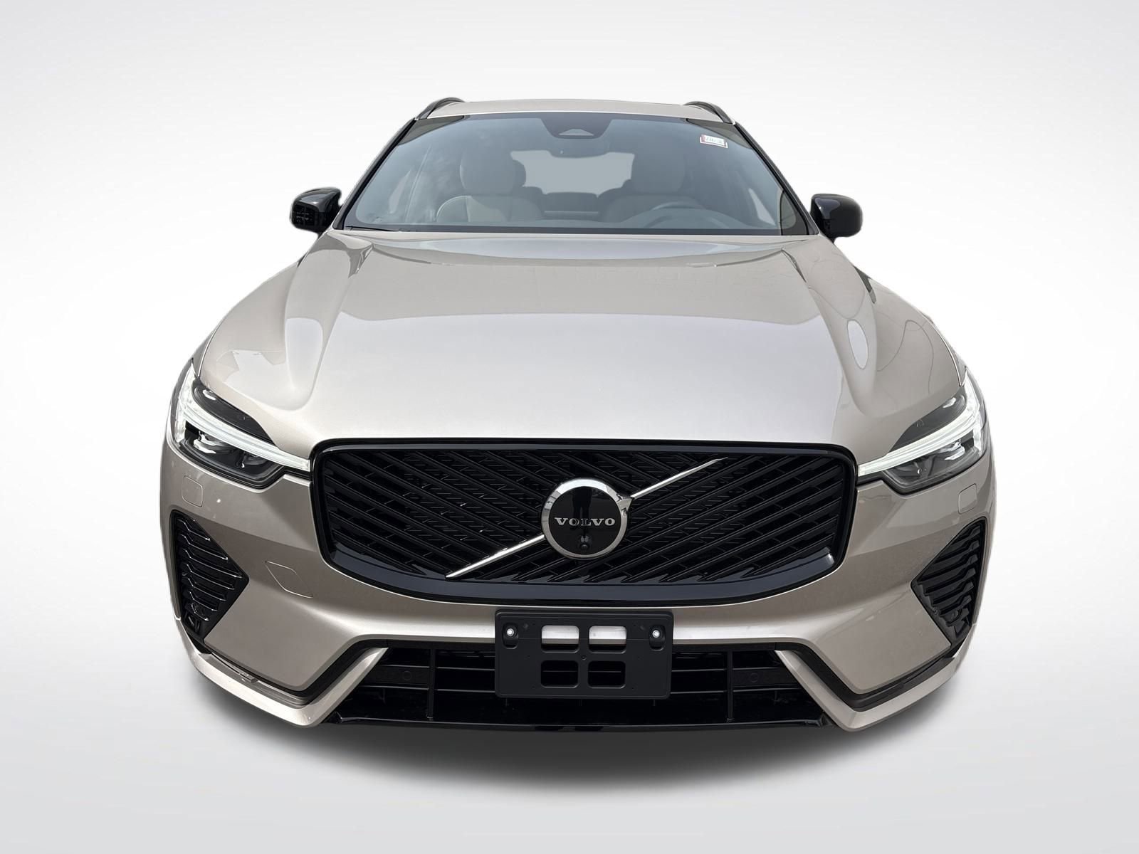 New 2026 Volvo XC60 B5 Plus w/ Protection Package Premier image 8