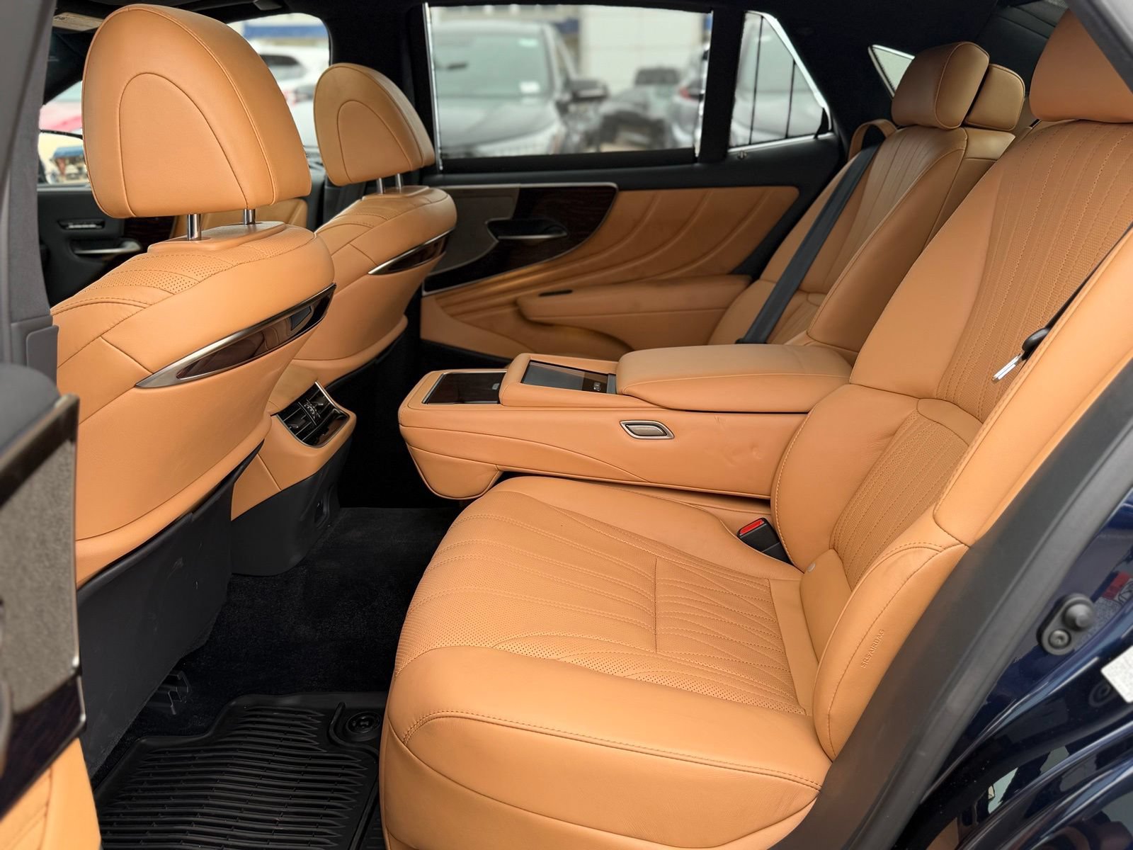 Used 2023 Lexus LS 500 AWD w/ Luxury Package image 17