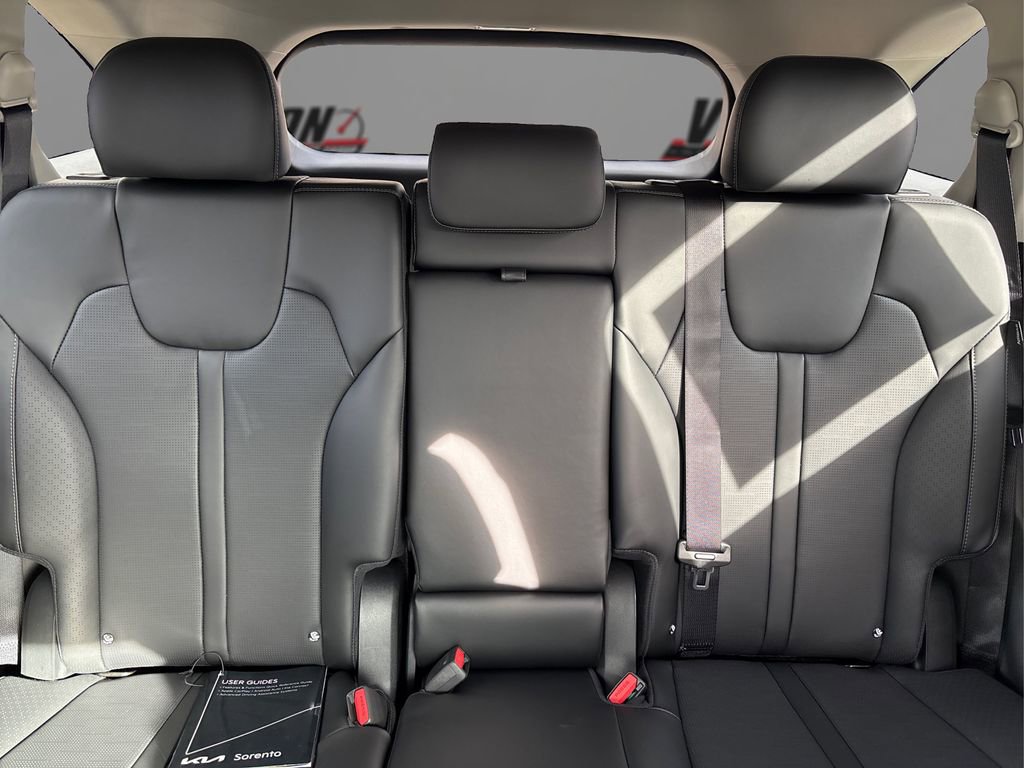 New 2026 Kia Sorento S w/ S Panoramic Sunroof Package image 10