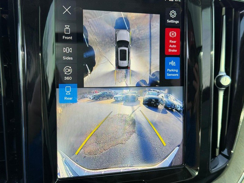 Used 2024 Volvo XC60 B5 Plus w/ Protection Package Premier image 22
