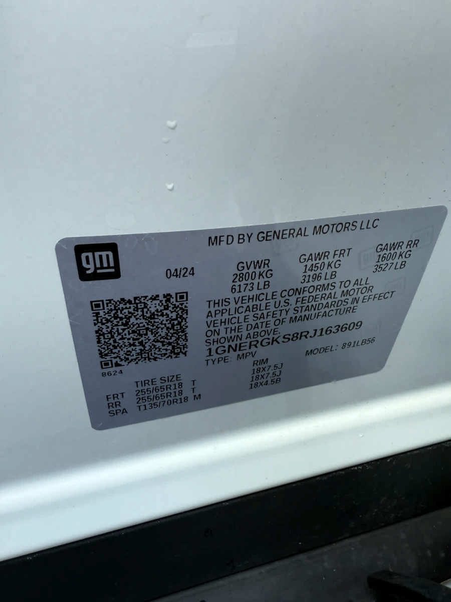 Used 2024 Chevrolet Traverse LT FWD image 32