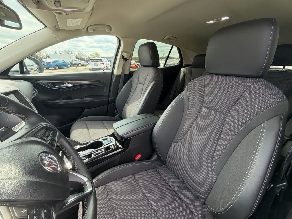Used 2023 Buick Envision Preferred image 7