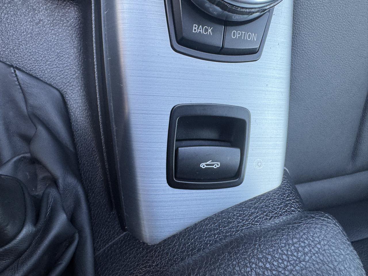 Used 2015 BMW M235i Convertible RWD image 38