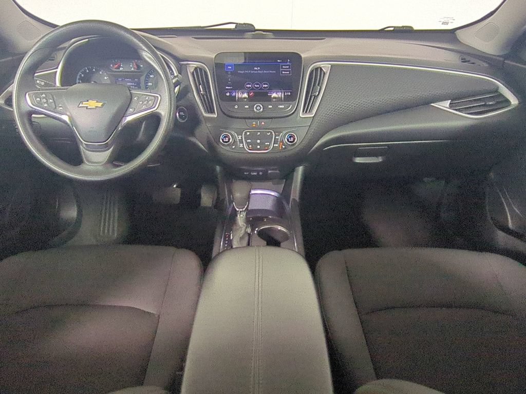 Used 2025 Chevrolet Malibu LT FWD image 15