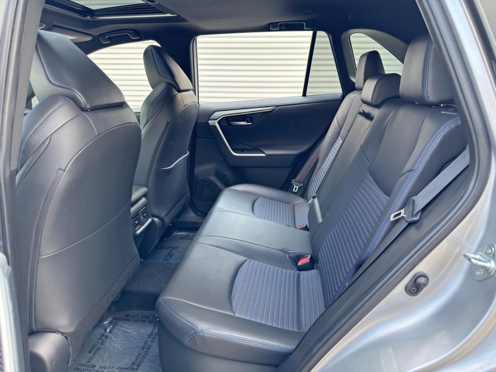 Used 2019 Toyota RAV4 XSE w/ XSE Weather Package AWD/4WD image 39