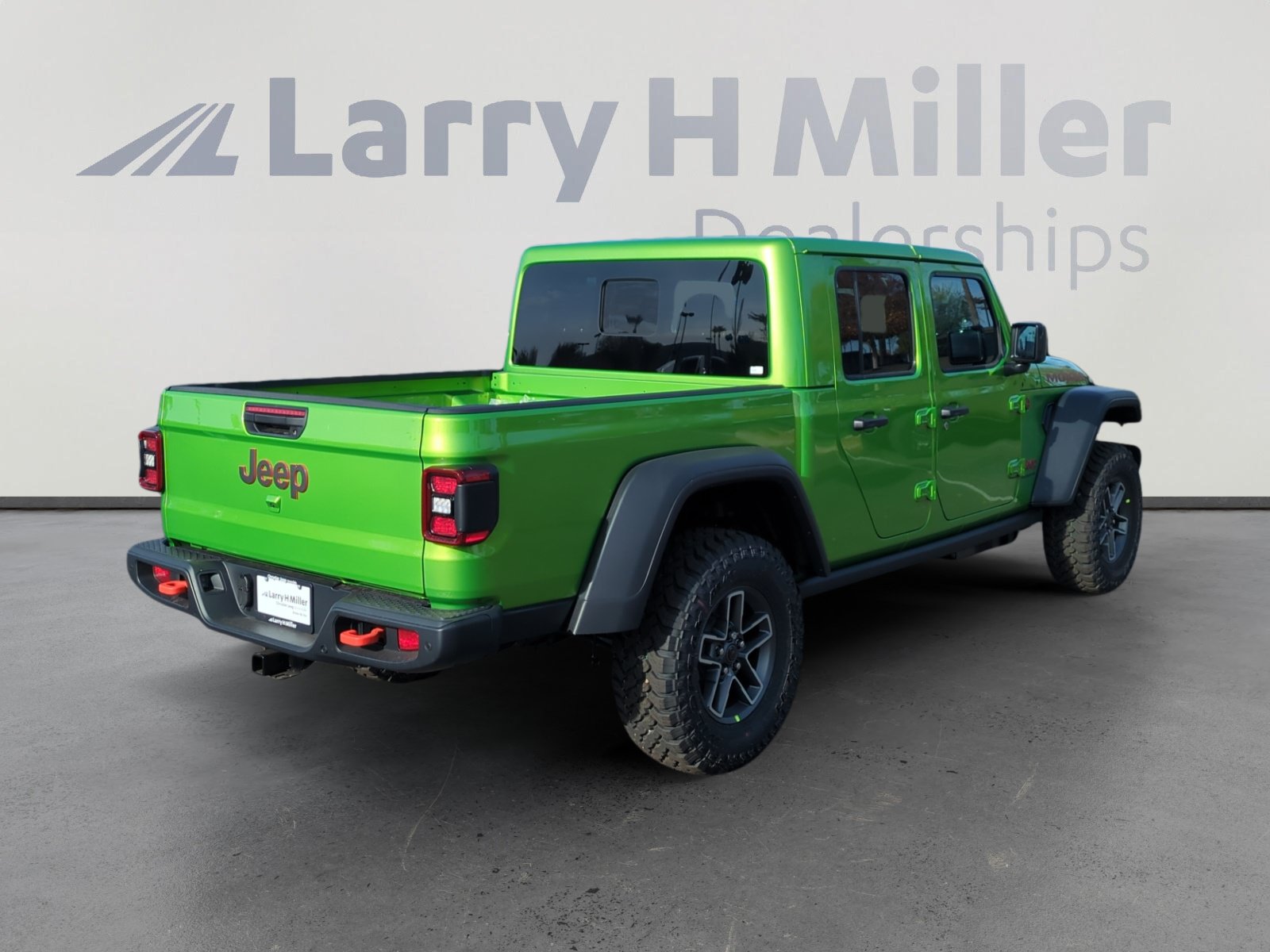 New 2026 Jeep Gladiator Mojave w/ Safety Group AWD/4WD image 5