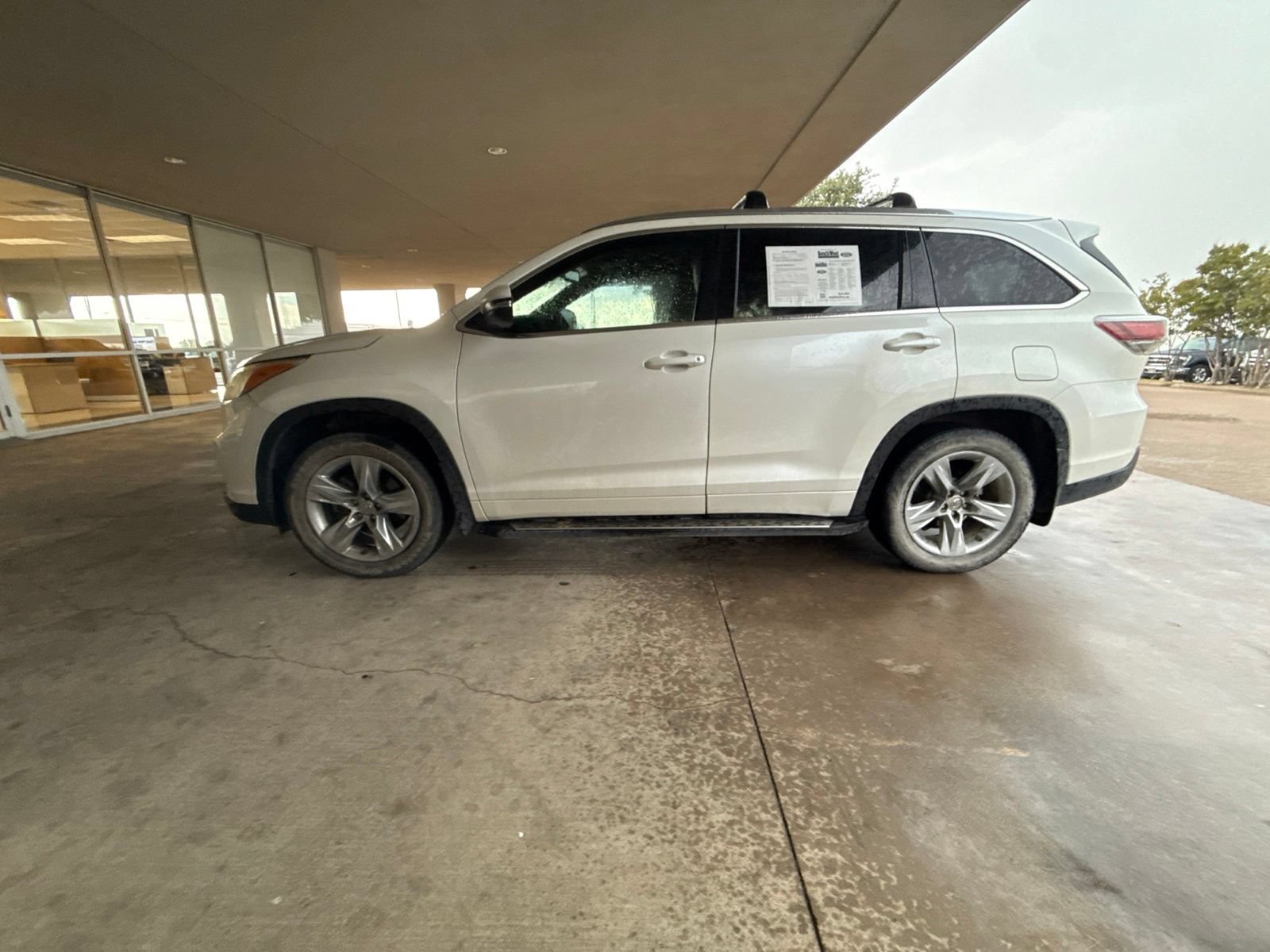 Used 2015 Toyota Highlander Limited Platinum AWD/4WD image 5