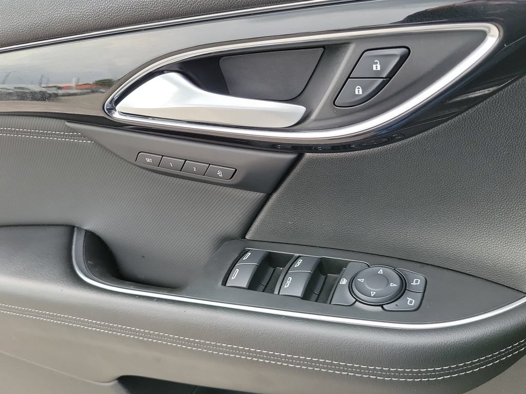 Used 2024 Buick Envision Preferred AWD/4WD image 19