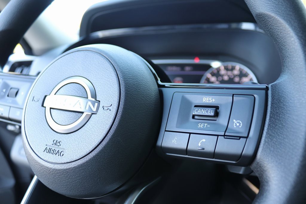 Used 2022 Nissan Pathfinder S AWD/4WD image 22