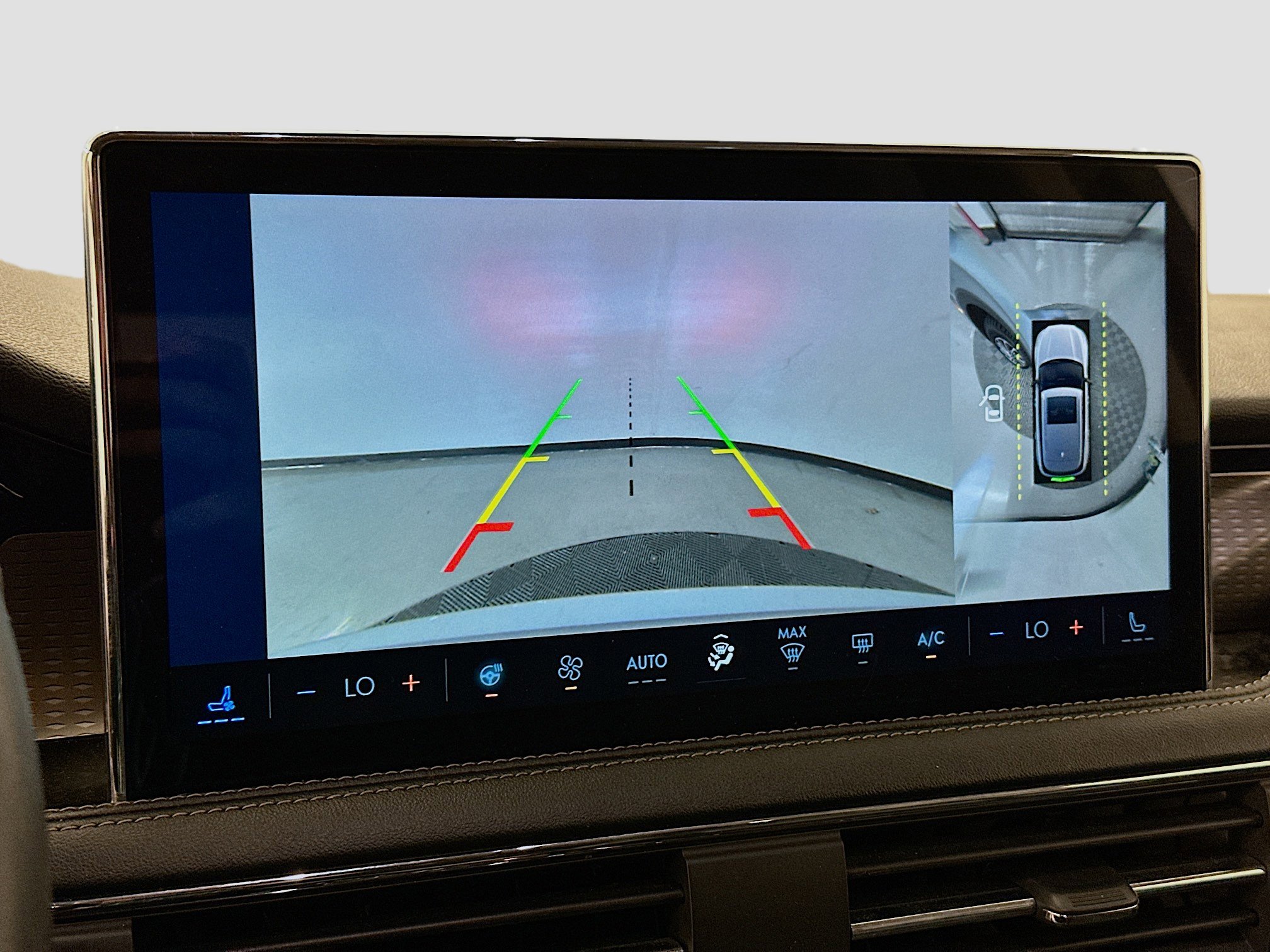 Used 2024 Lincoln Corsair Reserve w/ Equipment Group 201A image 23