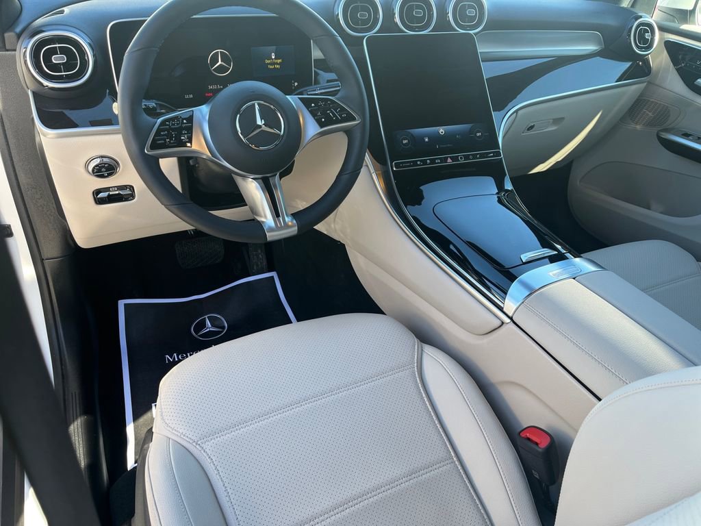 Certified 2025 Mercedes-Benz GLC 350e 4MATIC image 9