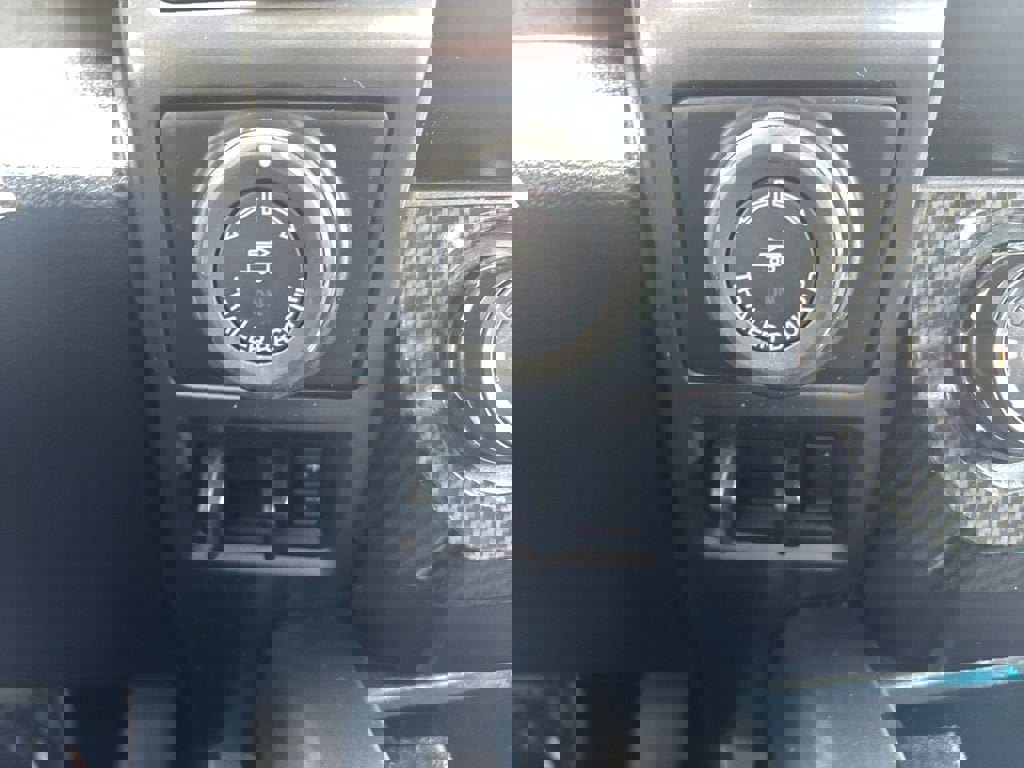 Used 2019 Ford F150 XLT w/ Equipment Group 302A Luxury image 18