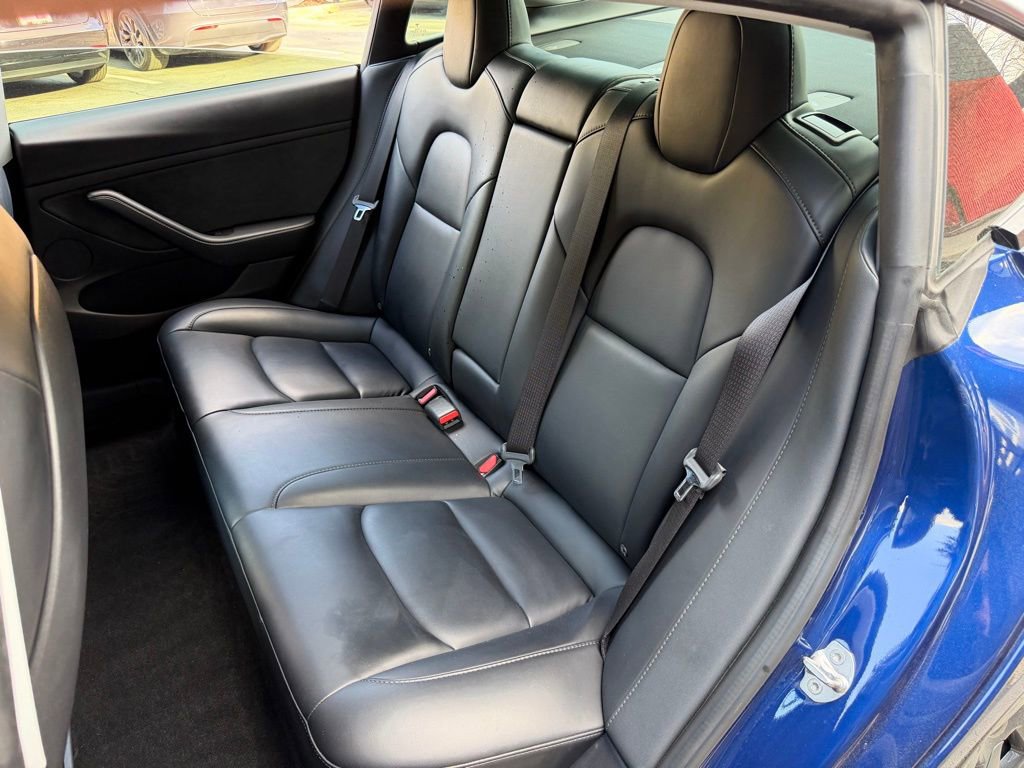 Used 2021 Tesla Model 3 Standard Range image 29