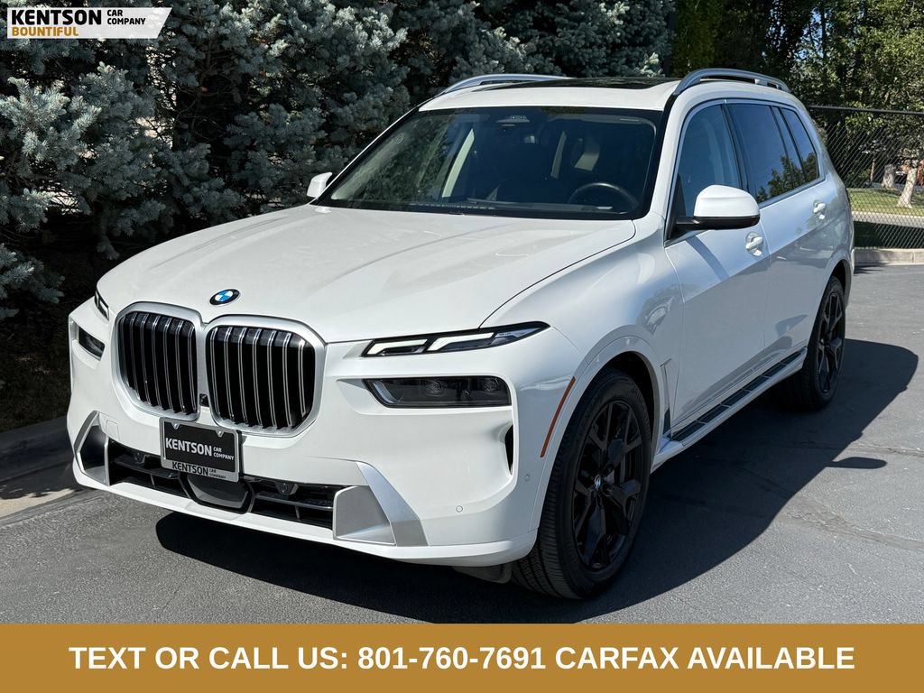 Used 2025 BMW X7 xDrive40i AWD/4WD image 3