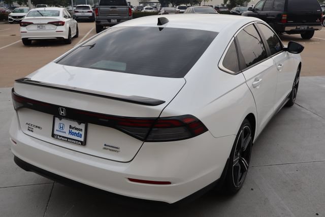 Used 2025 Honda Accord Sport image 5