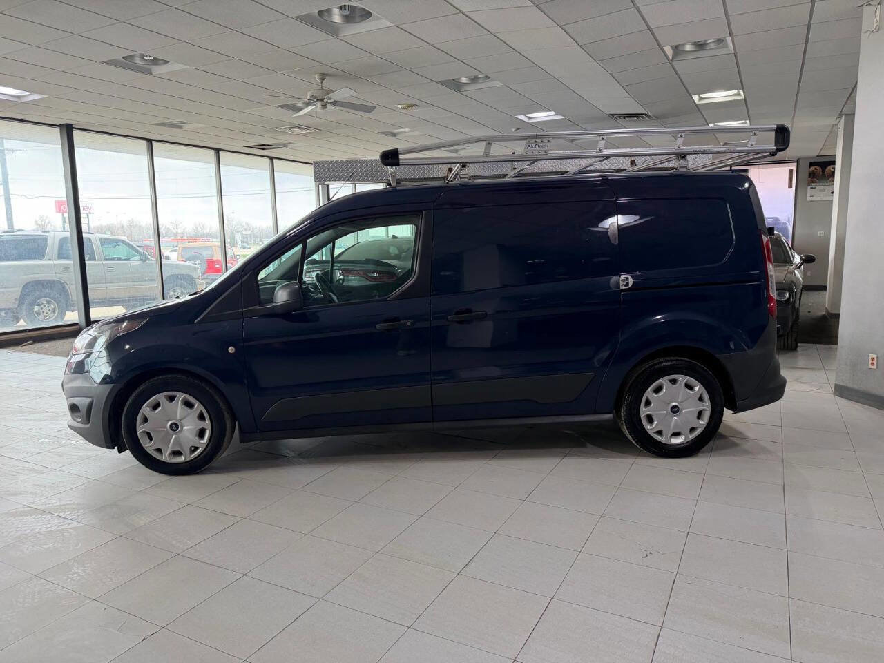 Used 2017 Ford Transit Connect XL image 4