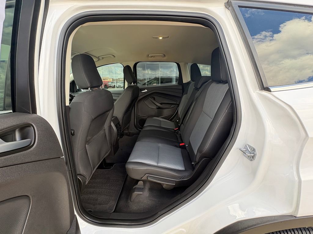 Used 2018 Ford Escape SE w/ Ford Safe & Smart Package image 25