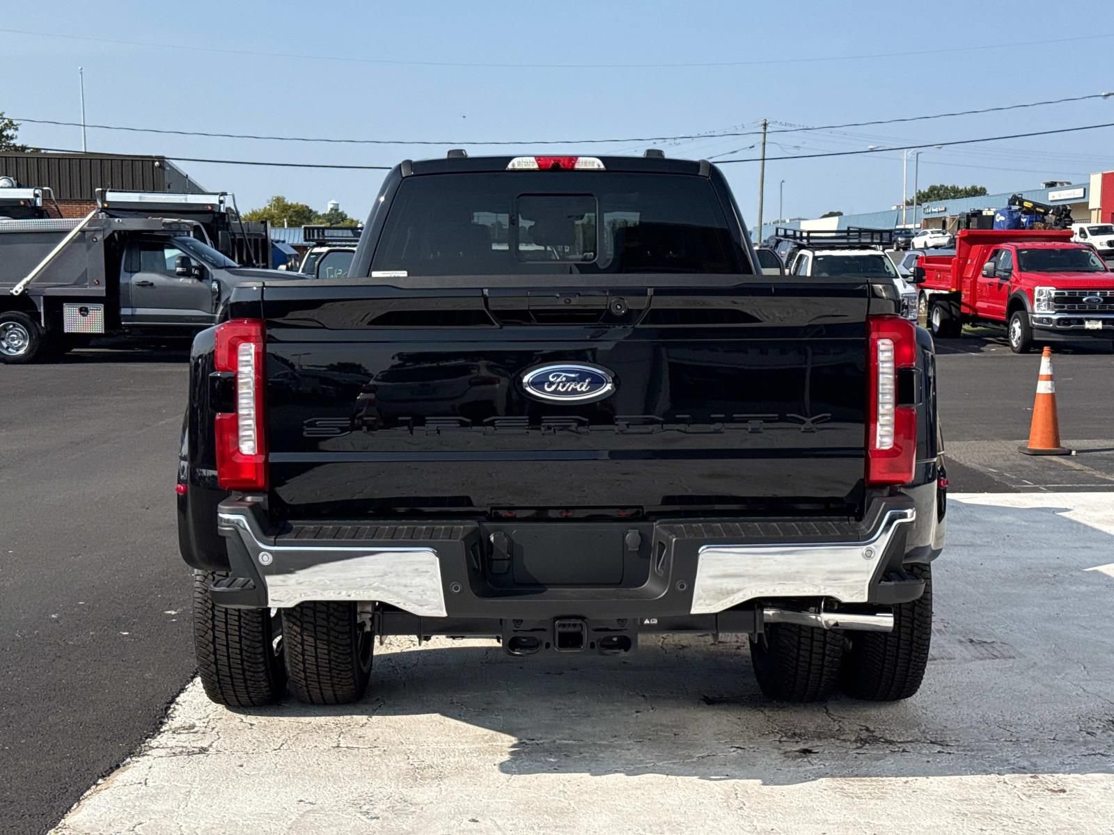 New 2026 Ford F350 Lariat w/ Lariat Ultimate Package AWD/4WD image 4