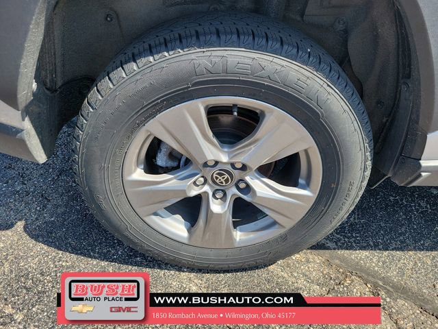 Used 2024 Toyota RAV4 XLE image 6