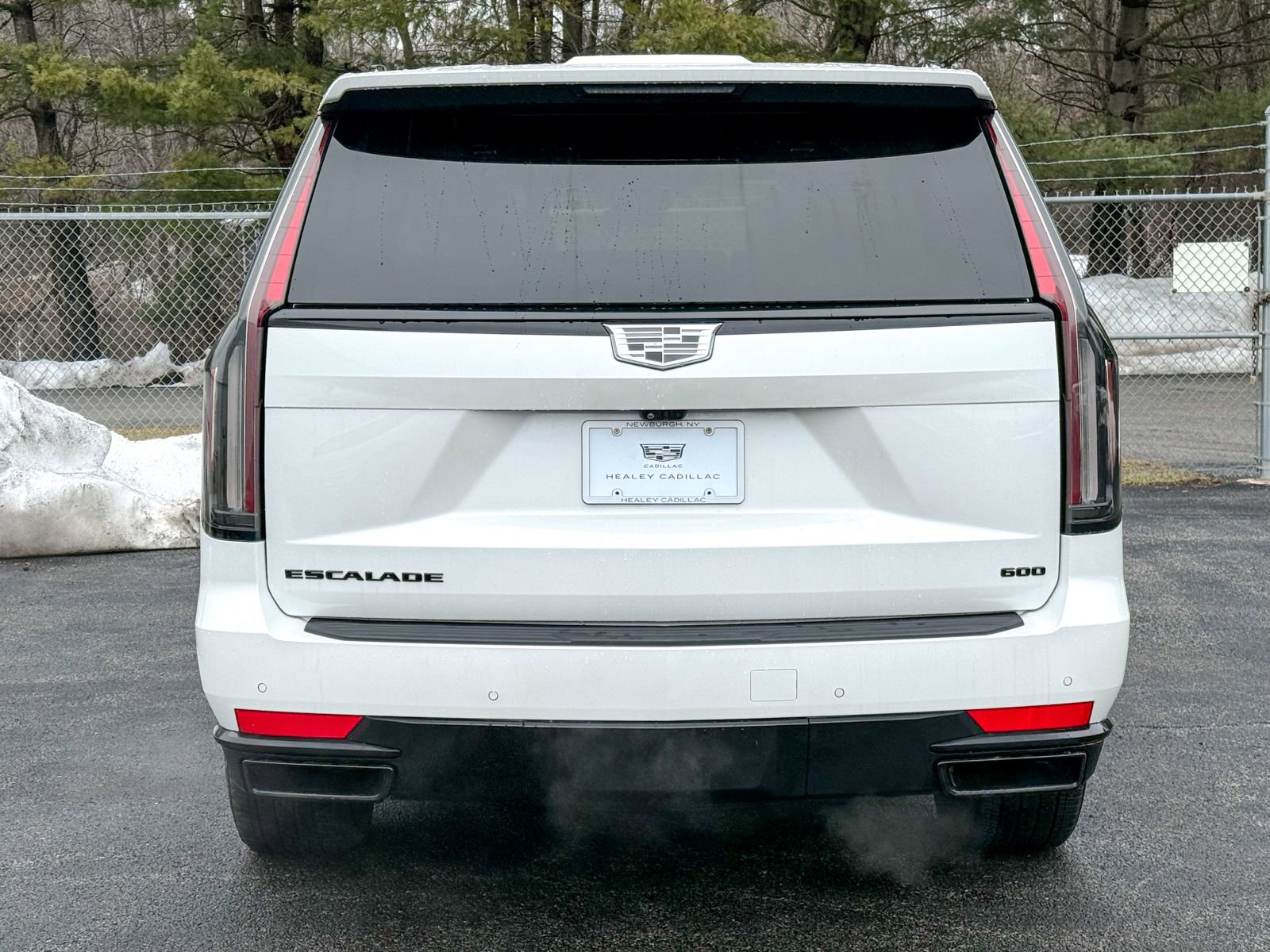 Used 2022 Cadillac Escalade Sport Platinum w/ LPO, ONYX Package image 7
