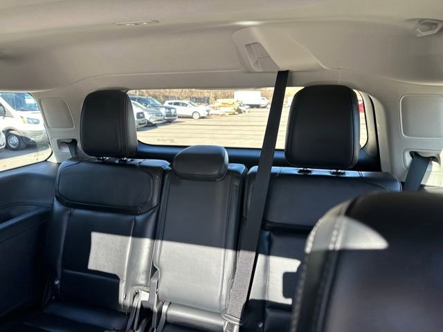 Certified 2025 Ford Expedition Platinum image 35