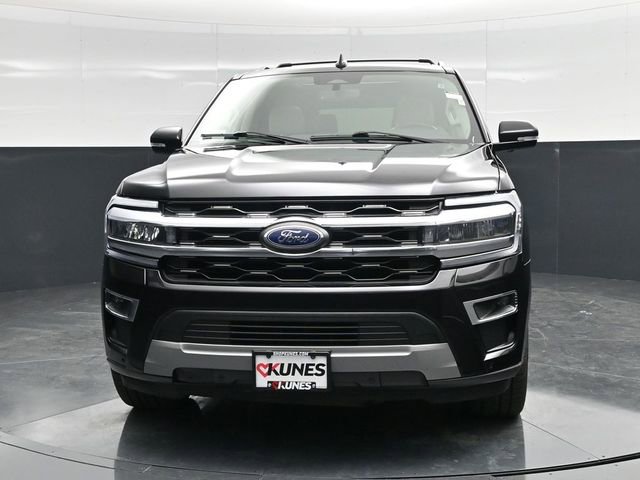 Used 2024 Ford Expedition Limited image 2