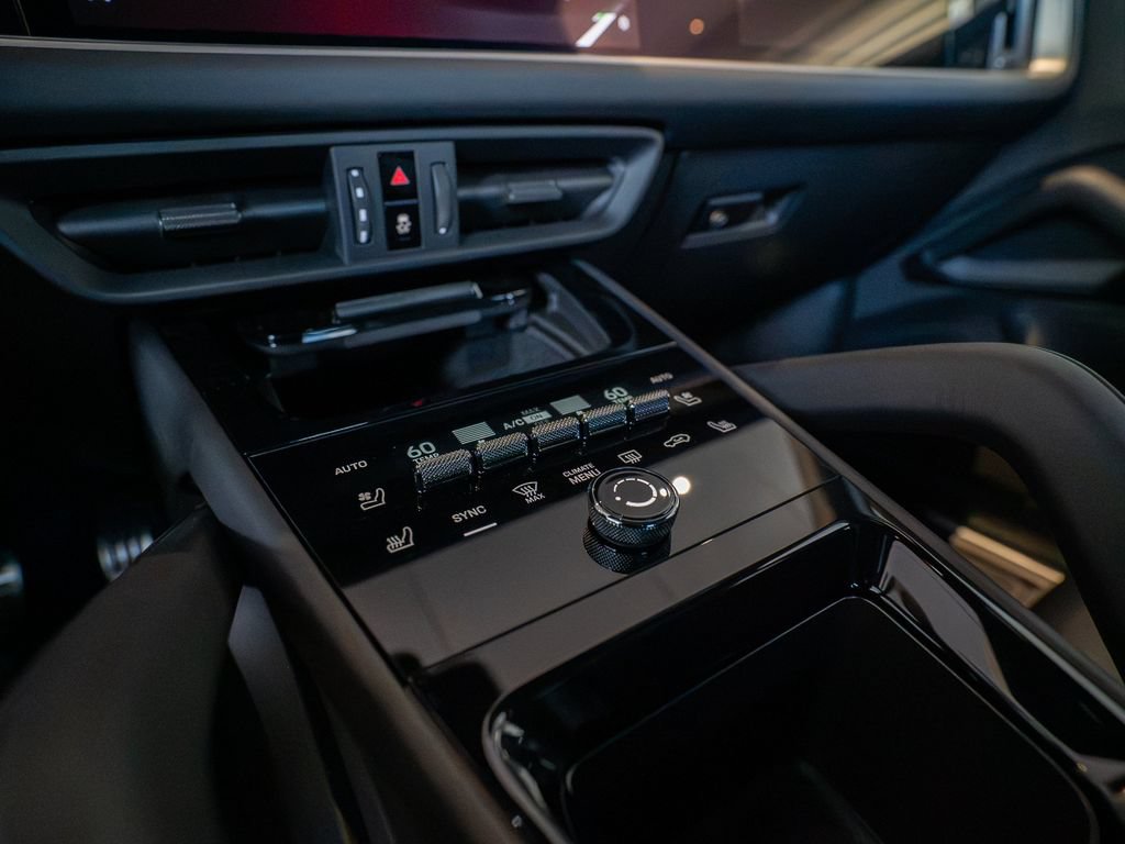 New 2026 Porsche Cayenne S AWD/4WD image 19