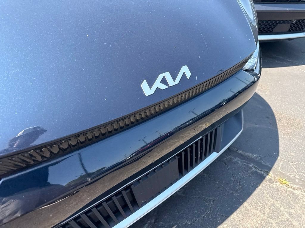 Used 2024 Kia EV6 Light AWD/4WD image 23