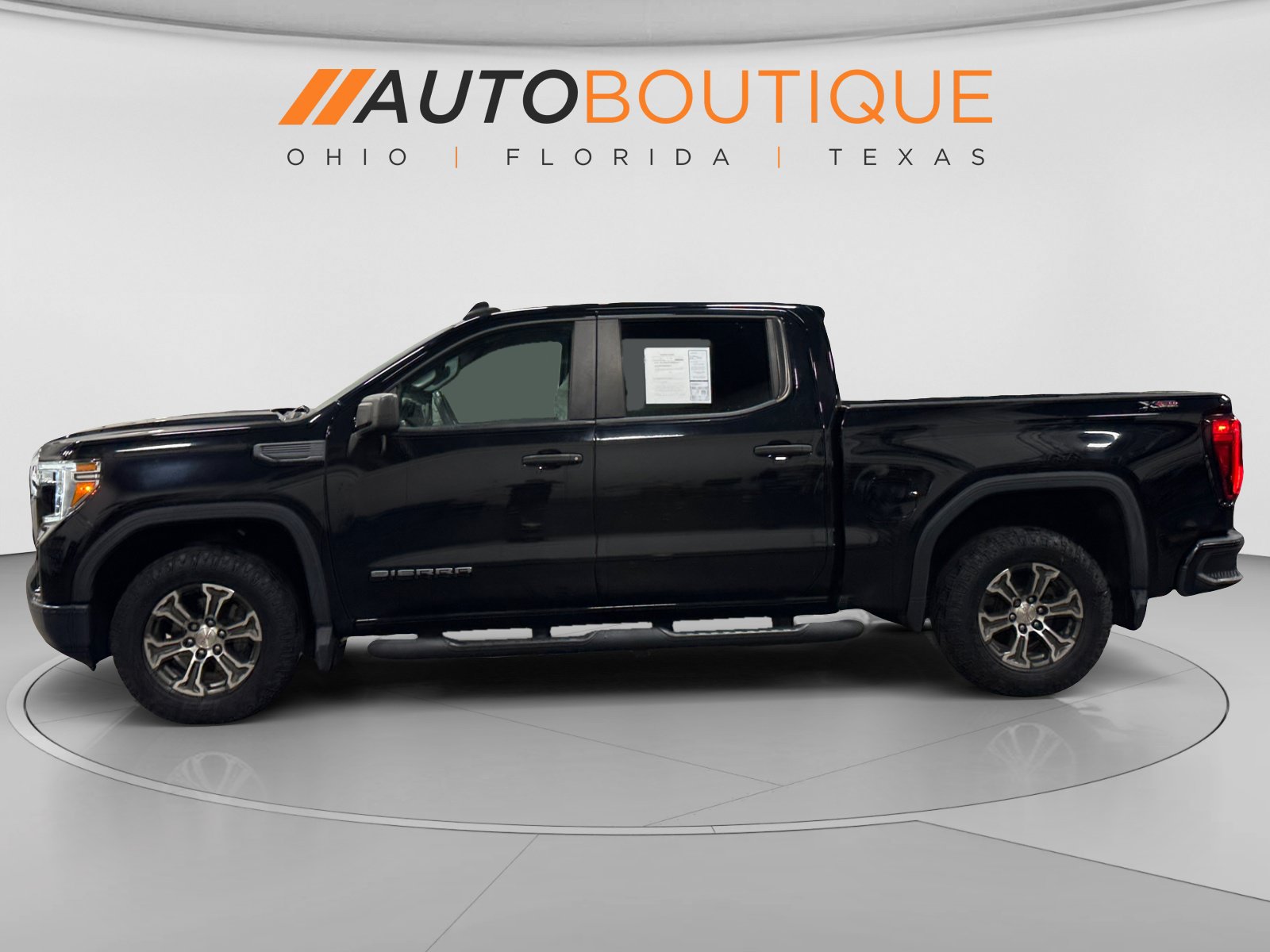 Used 2019 GMC Sierra 1500 4x4 Crew Cab w/ Convenience Package image 2