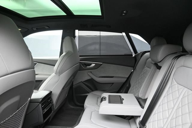 New 2026 Audi SQ8 Premium Plus AWD/4WD image 18