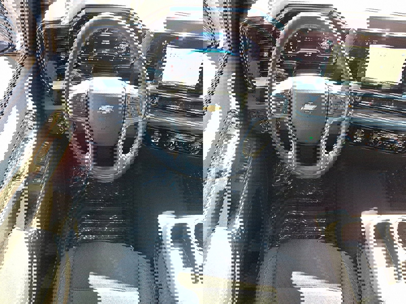 Used 2022 Chevrolet Silverado 1500 LT image 10