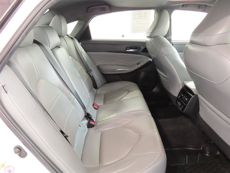 Used 2019 Toyota Avalon Limited w/ Advanced Safety Package FWD image 35