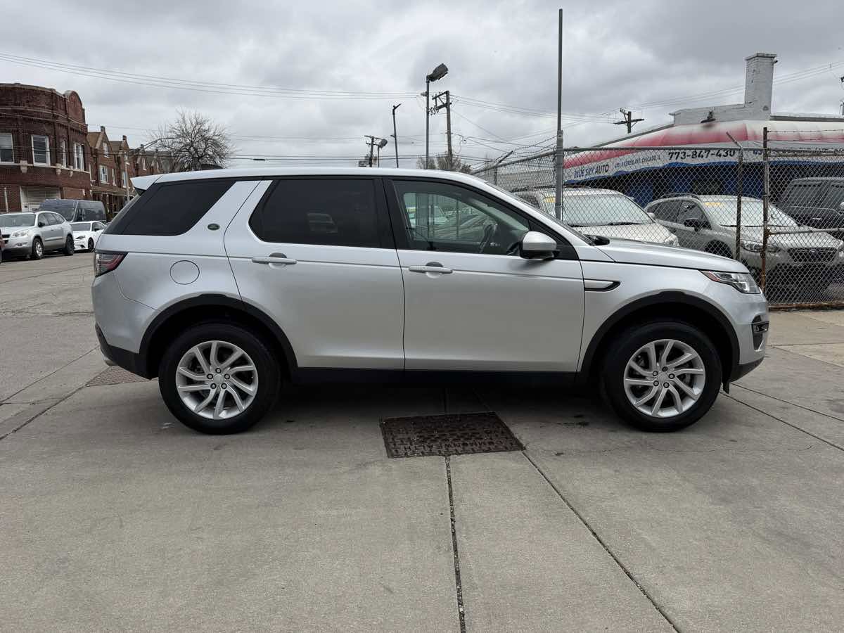 Used 2018 Land Rover Discovery Sport HSE AWD/4WD image 4