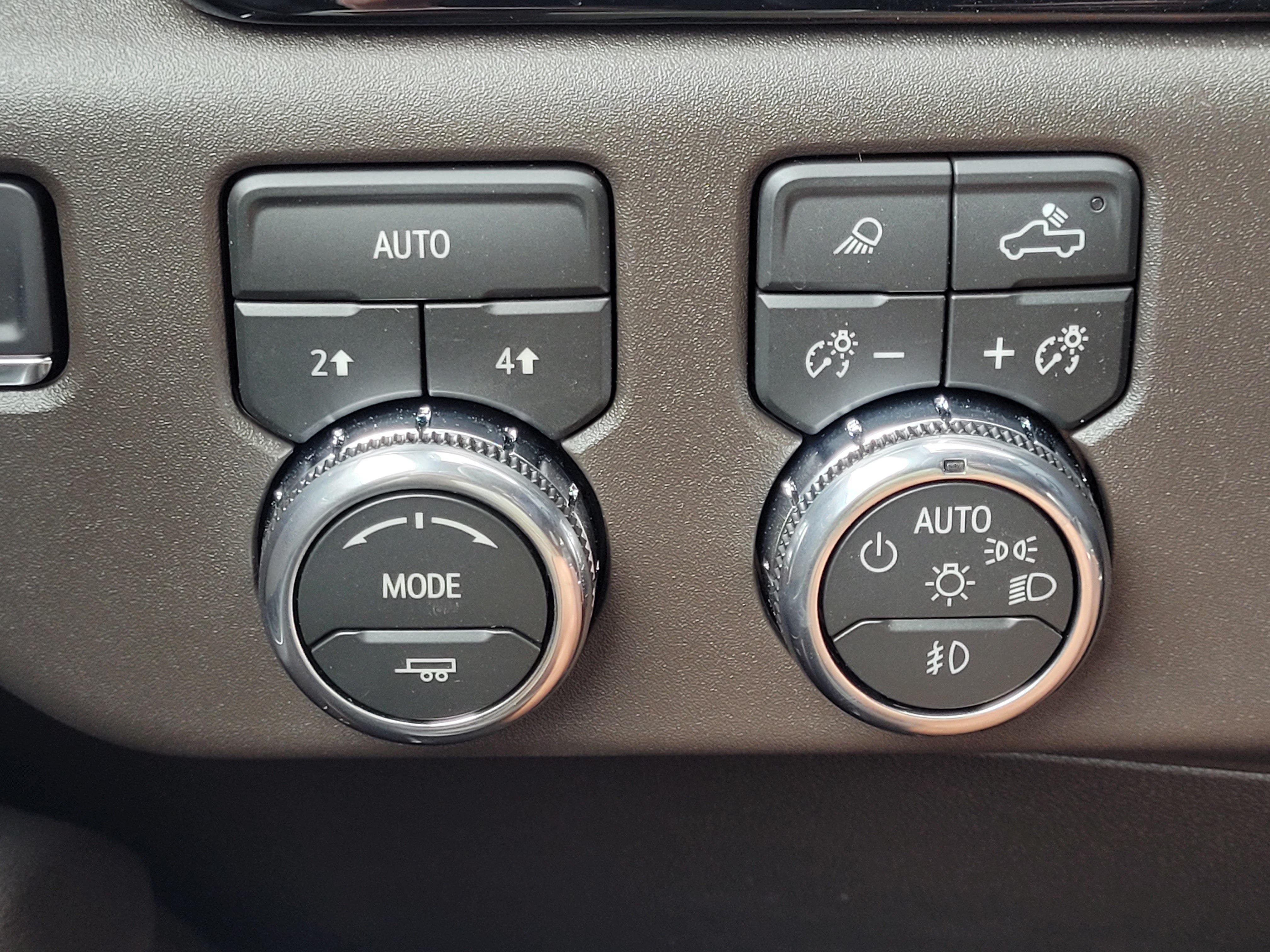 New 2026 GMC Sierra 1500 SLT AWD/4WD image 18