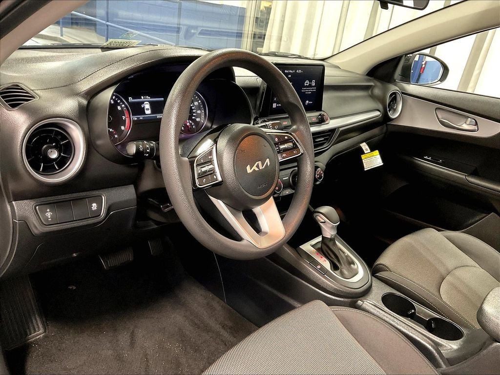 Used 2023 Kia Forte LXS FWD image 8