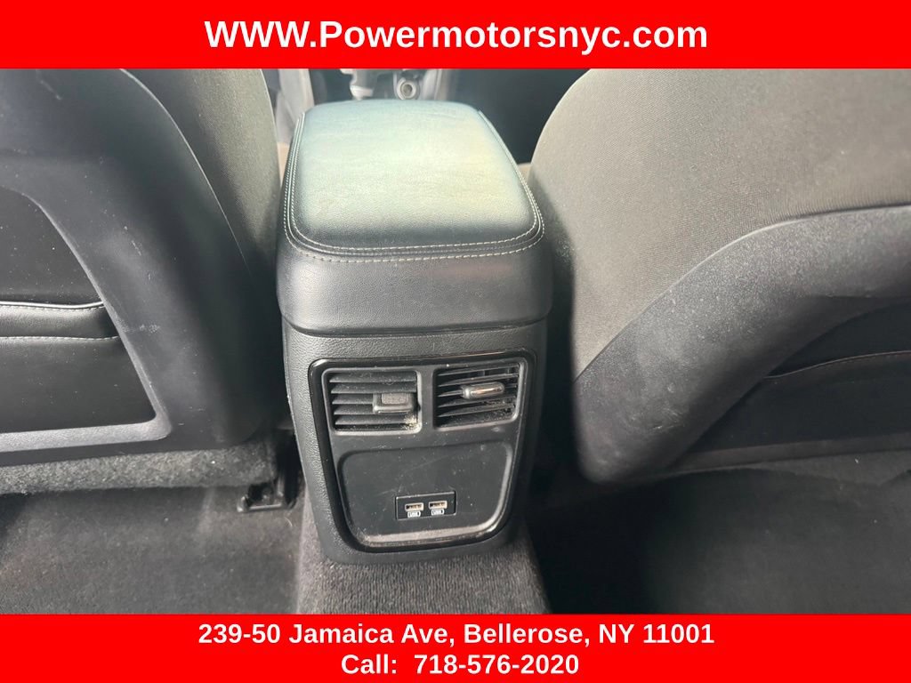 Used 2022 Dodge Charger GT w/ Blacktop Package RWD image 29