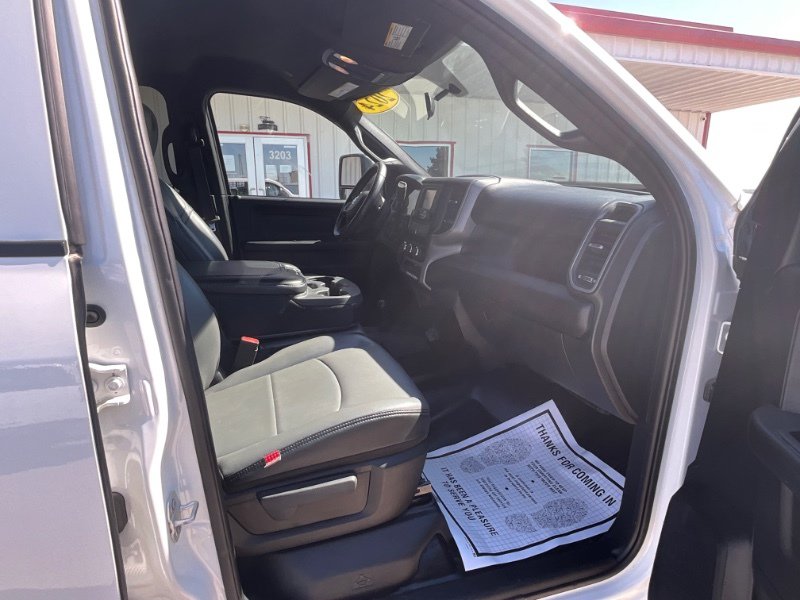 Used 2024 RAM 3500 Tradesman w/ Chrome Appearance Group AWD/4WD image 12