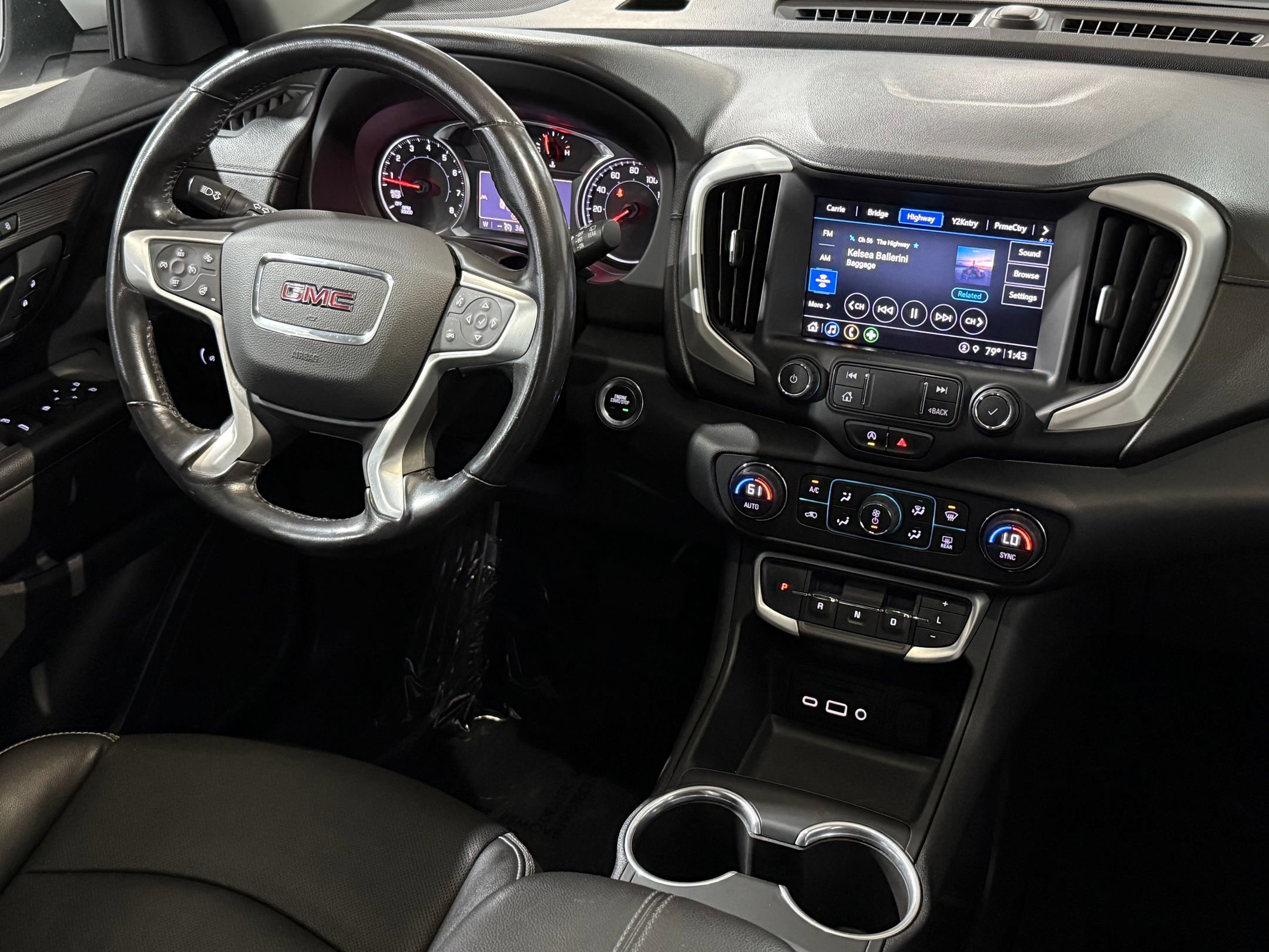 Used 2022 GMC Terrain SLT image 39