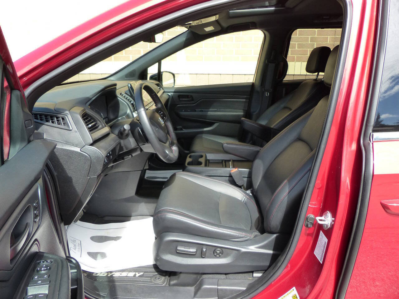 Used 2023 Honda Odyssey Sport image 23
