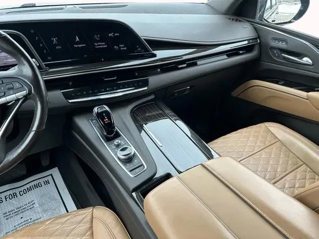 Used 2021 Cadillac Escalade ESV Premium Luxury w/ Heavy-Duty Trailer Package image 21