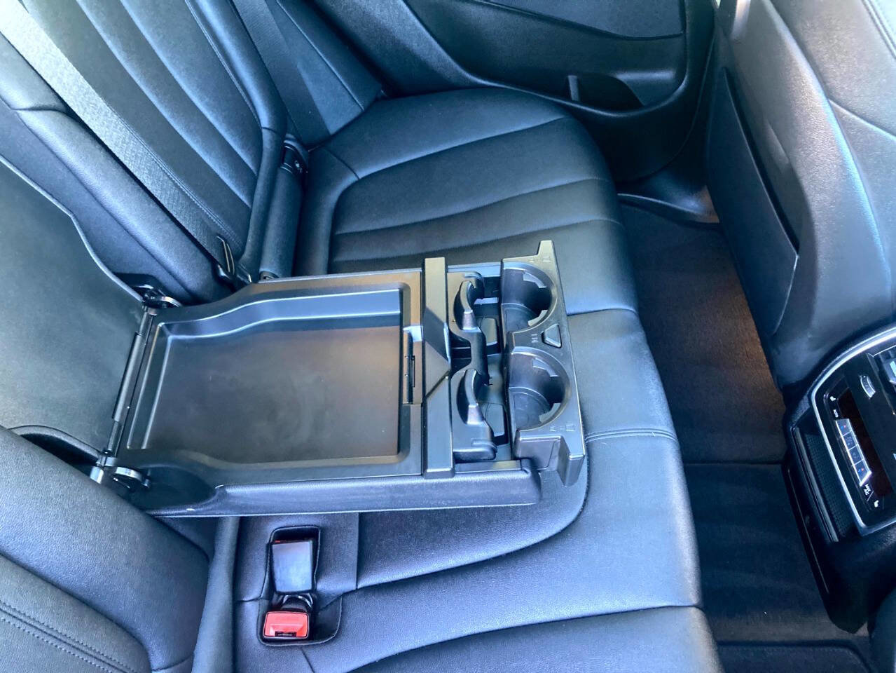 Used 2022 BMW X5 xDrive40i w/ Premium Package image 18