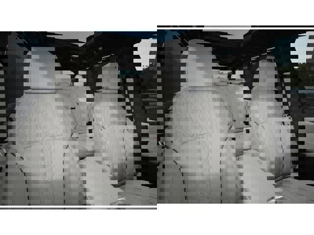 New 2026 BMW X7 M60i w/ Executive Package image 11