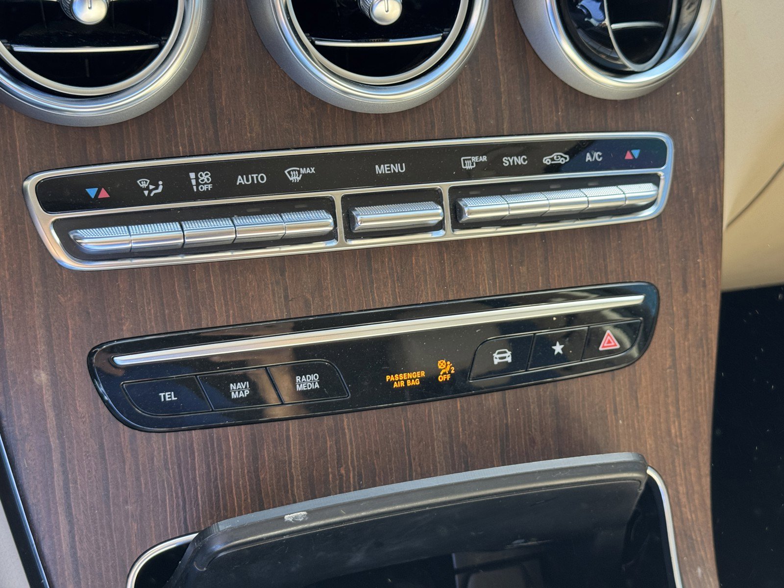 Used 2022 Mercedes-Benz GLC 300 image 17
