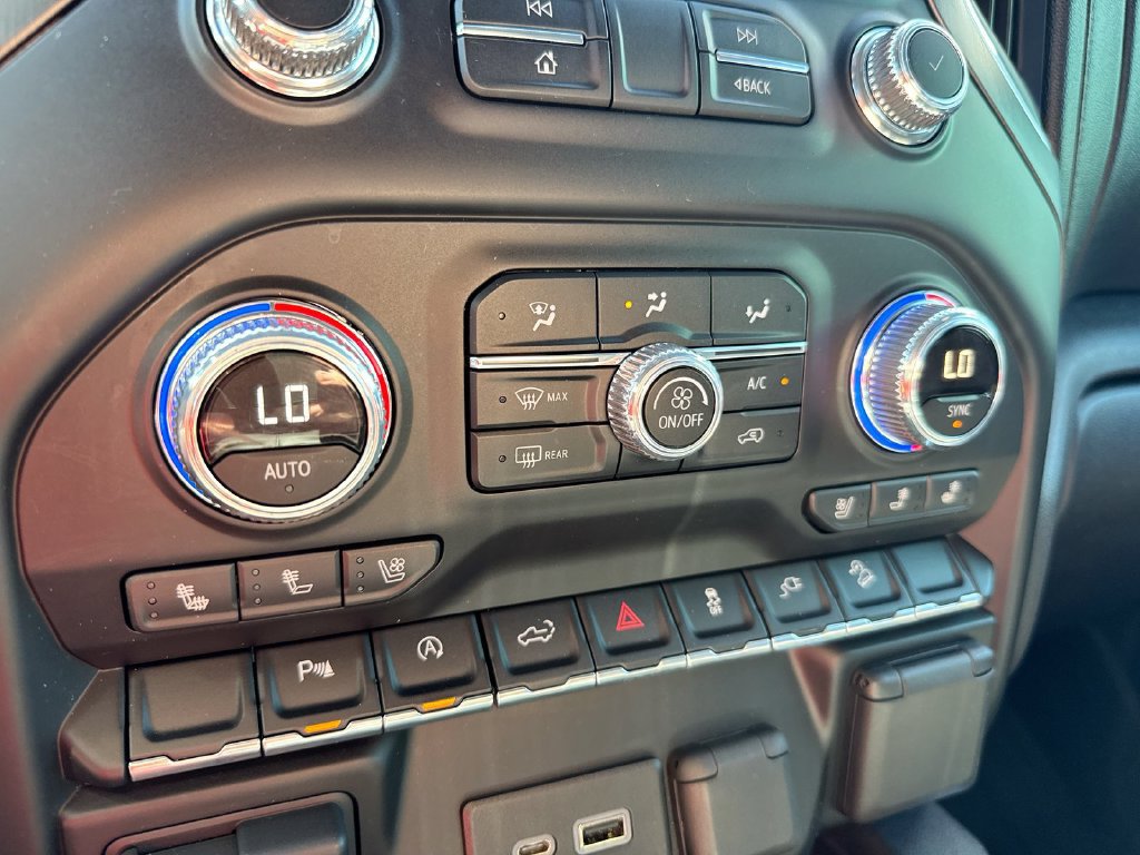 Used 2019 GMC Sierra 1500 AT4 w/ AT4 Premium Package AWD/4WD image 16