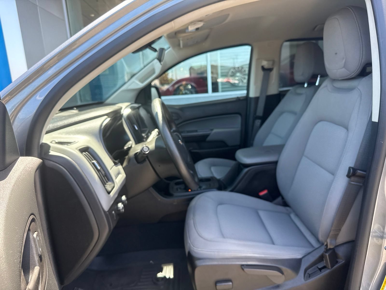 Used 2022 Chevrolet Colorado W/T w/ Custom Special Edition AWD/4WD image 18