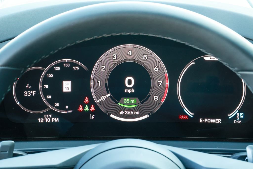 Certified 2025 Porsche Cayenne E-Hybrid Coupe image 35