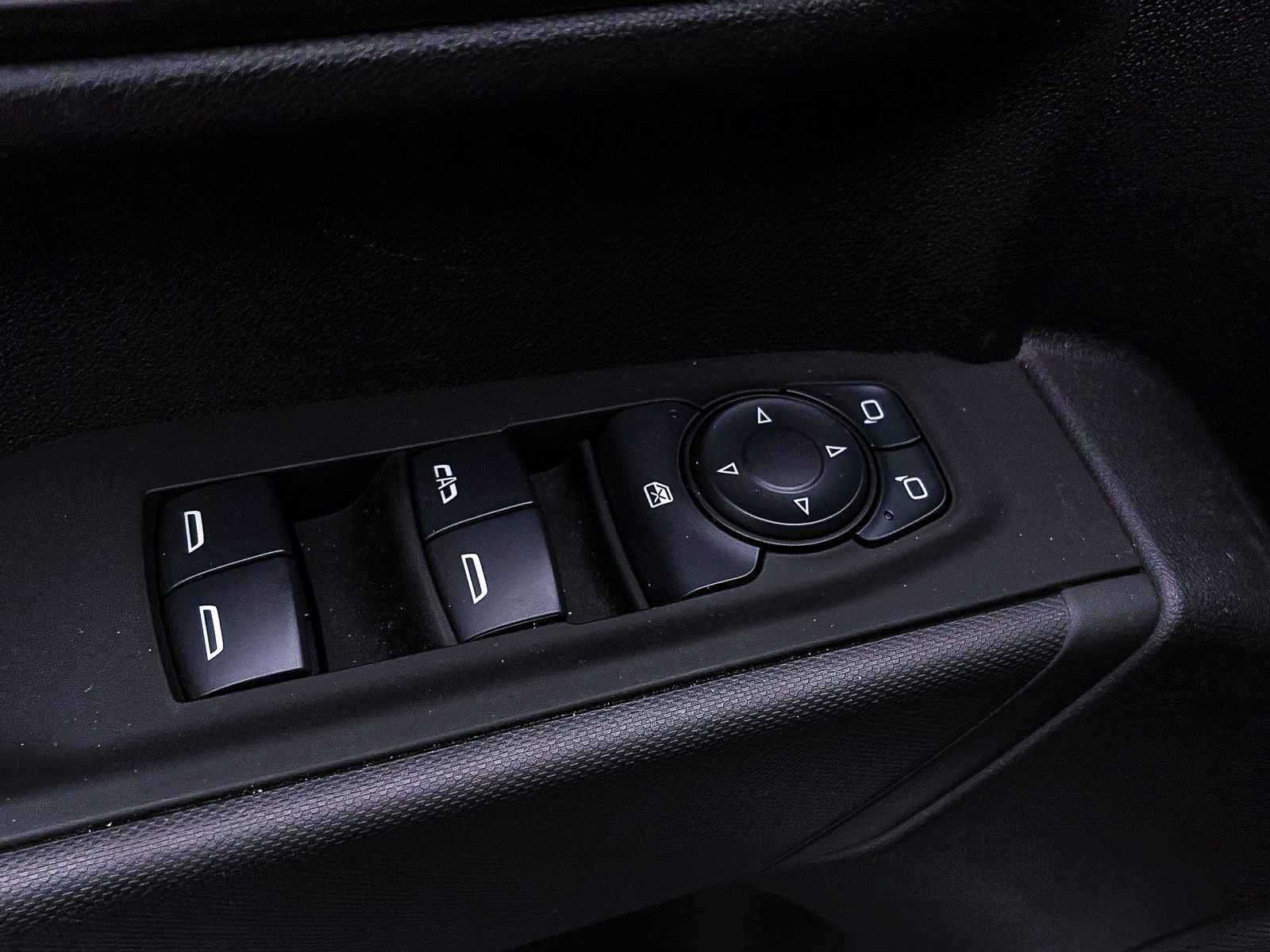 Used 2025 Chevrolet Silverado 1500 Custom w/ LPO, Dark Essentials Package image 16